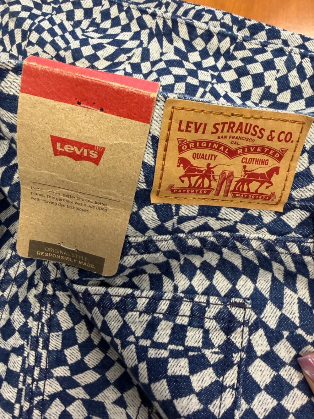 Levi's Navy and White Geometric Ankle Pants - Picture 6 of 7